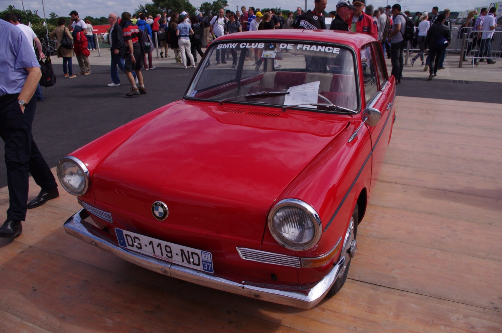 BMW 700 — 700 Saloon