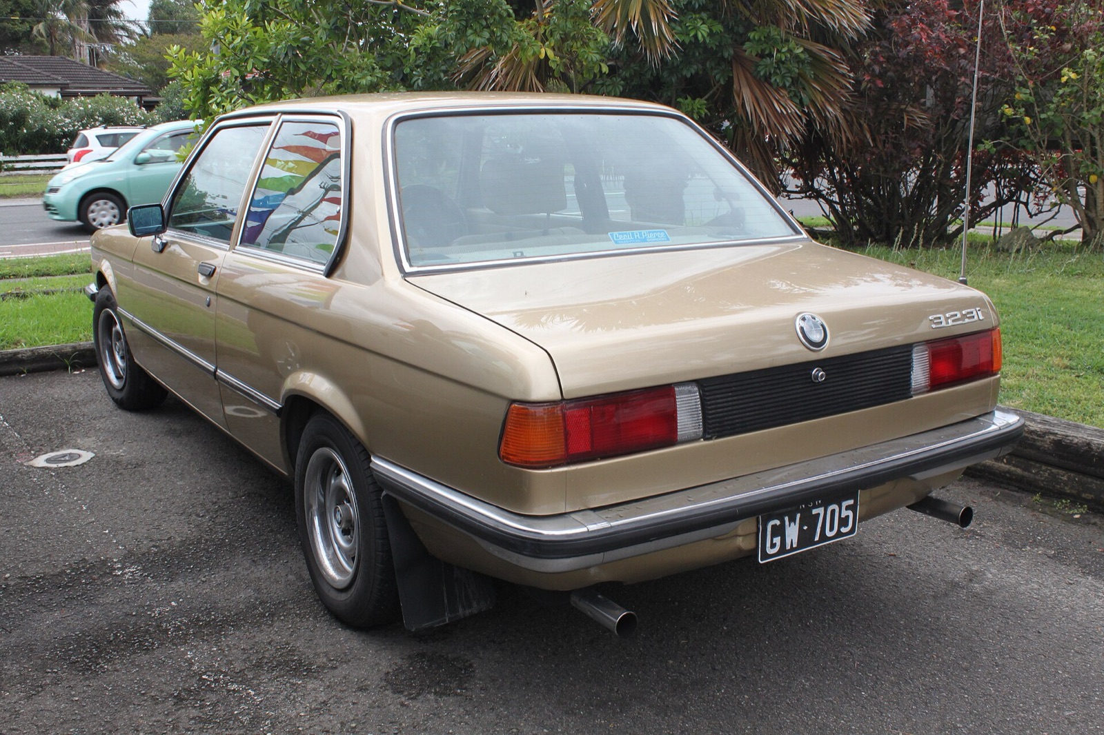 BMW 3 Series (E21) — 323i