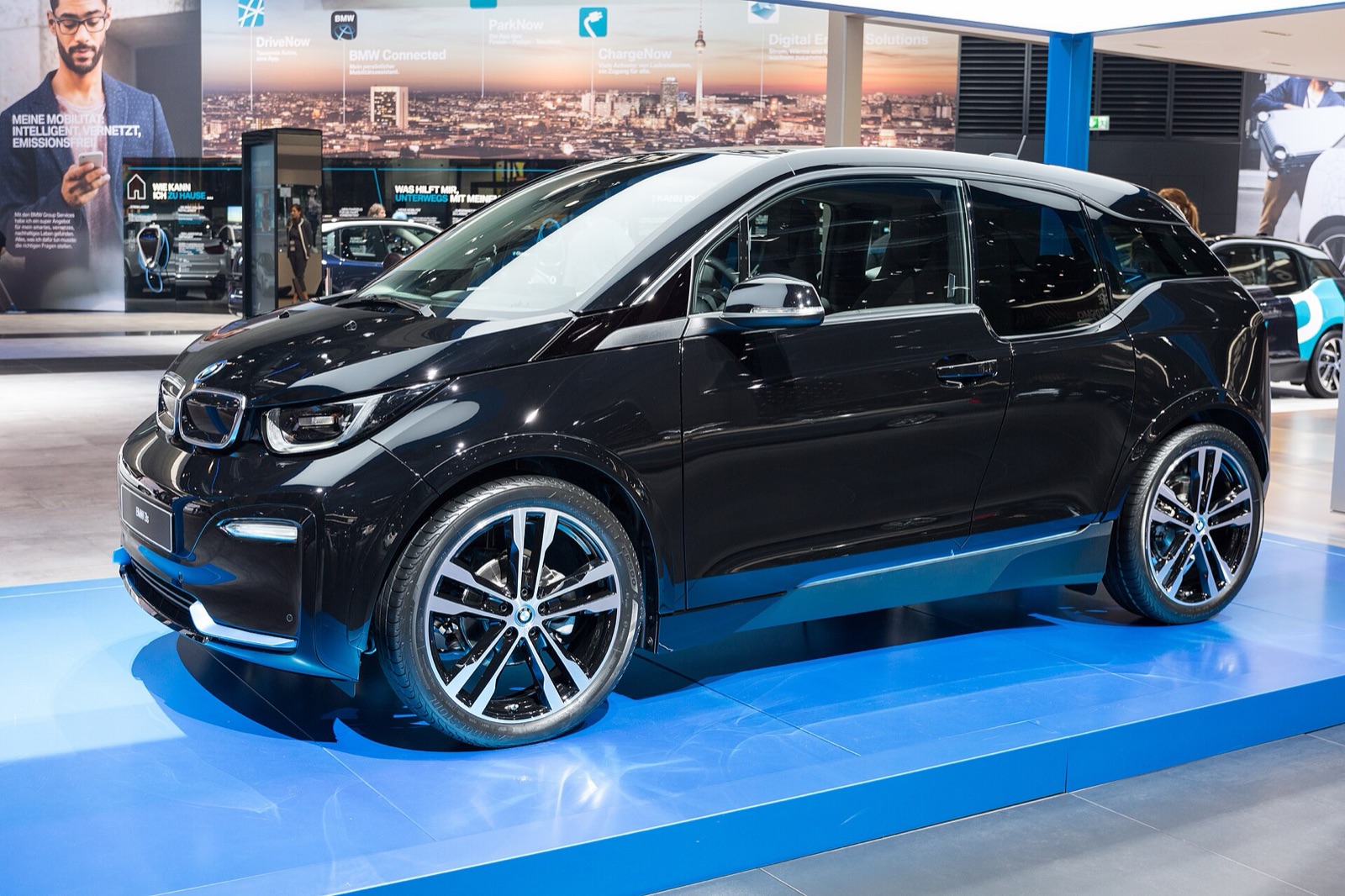BMW i3 — i3s