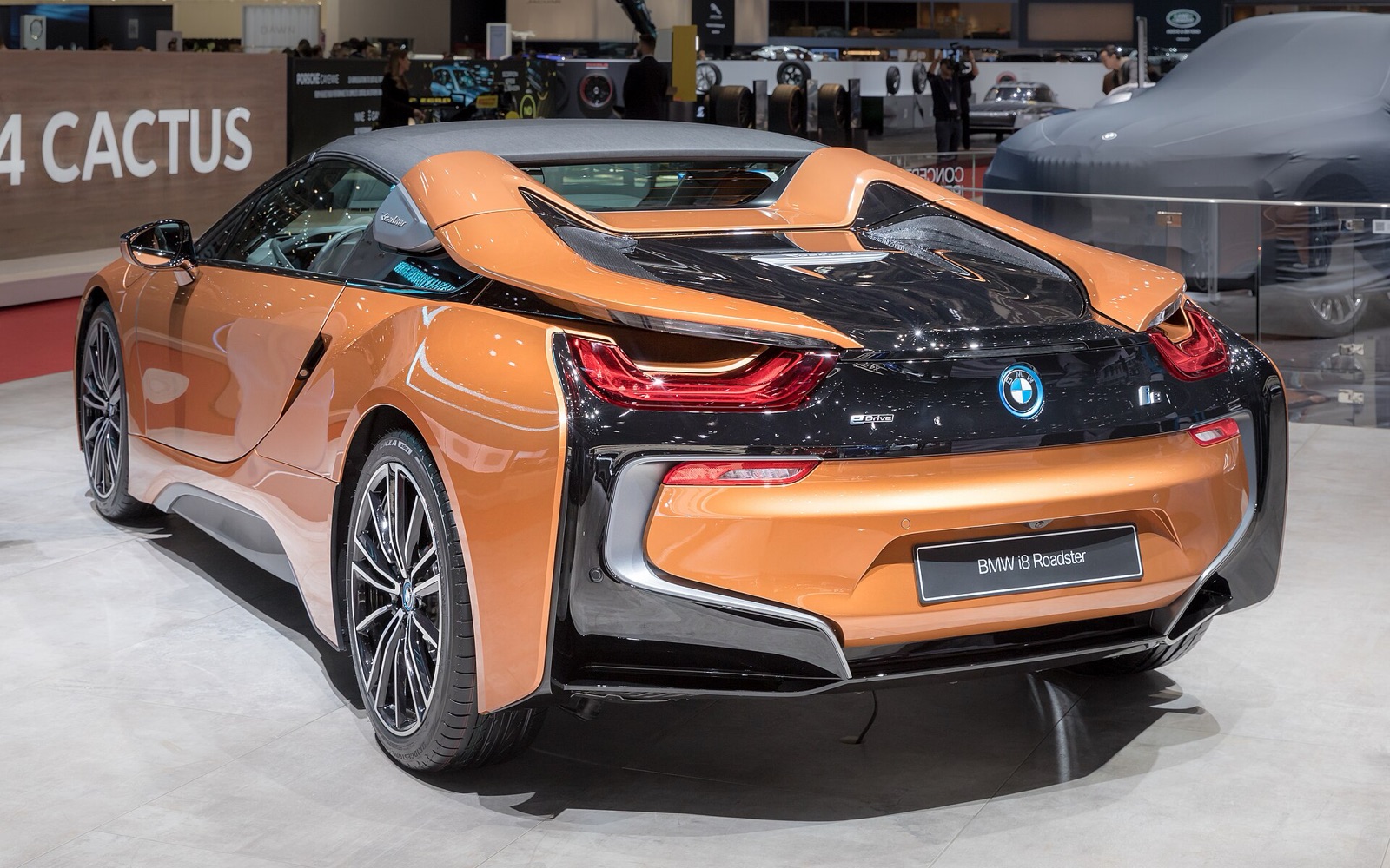 BMW i8 — i8 Roadster (LCI)